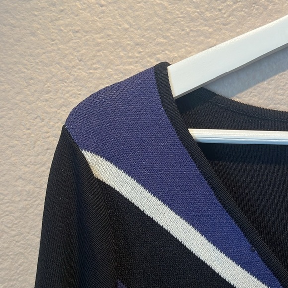 New INC Women’s Geometric Black Blue Tunic v Neck Sweater Size Large NWT - Picture 6 of 7